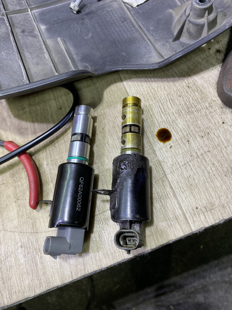 разъем датчика омывателя hyundai santa fe. дпдз санта фе 2. санта фе снять датчики. датчик скорости на зунлай санто фе 2. санта фе снять датчики.