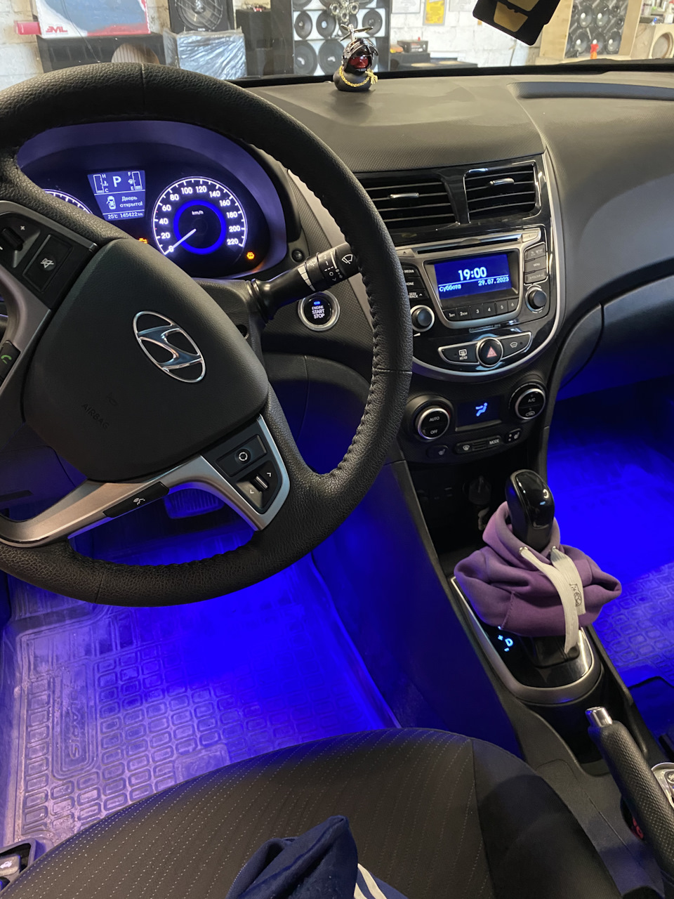 Подсветка мневноги — Hyundai Solaris (1G), 1,6 л, 2015 года ...