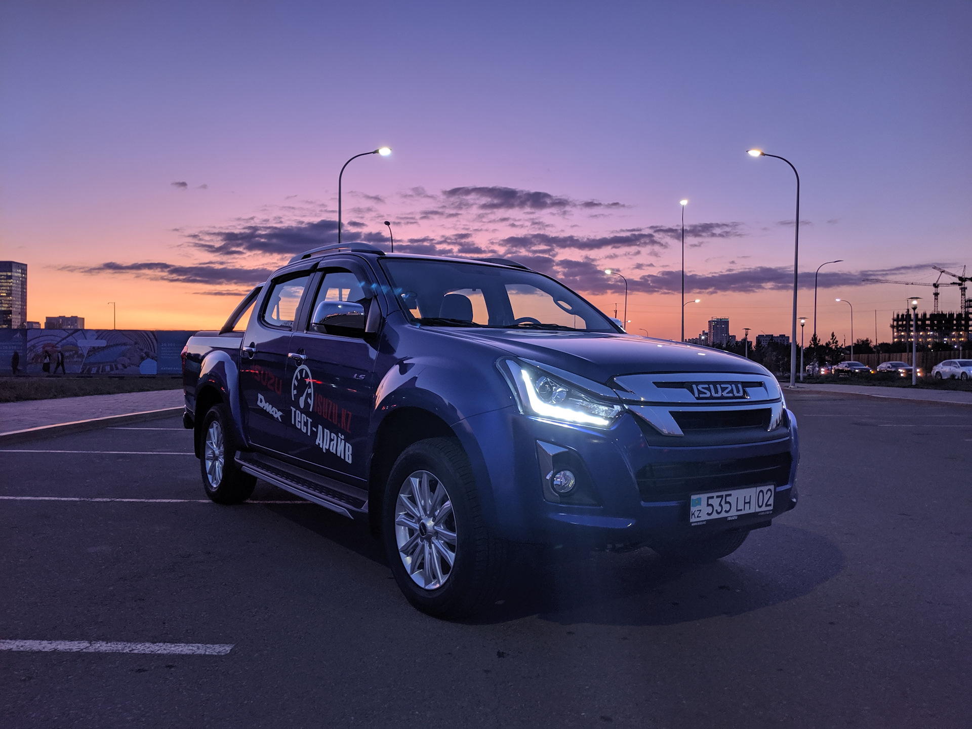 Isuzu d max 3. Isuzu i mark. Исузу д макс одинарная кабина. Isuzu d-max iii. Колорадо исудзу.