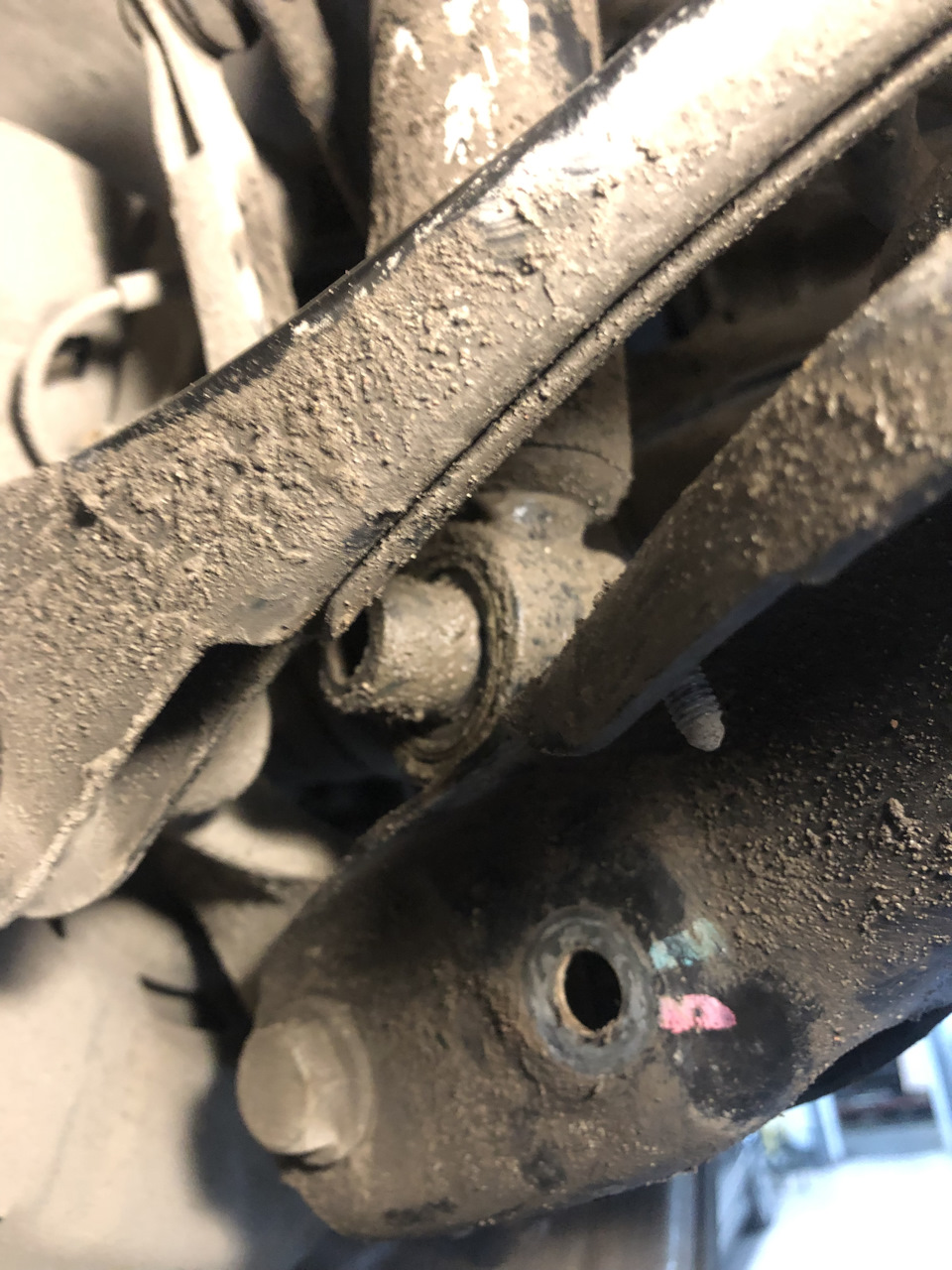 Сайлентблок заднего амортизатора — BMW 3 series (F30), 2 л, 2014 года ...