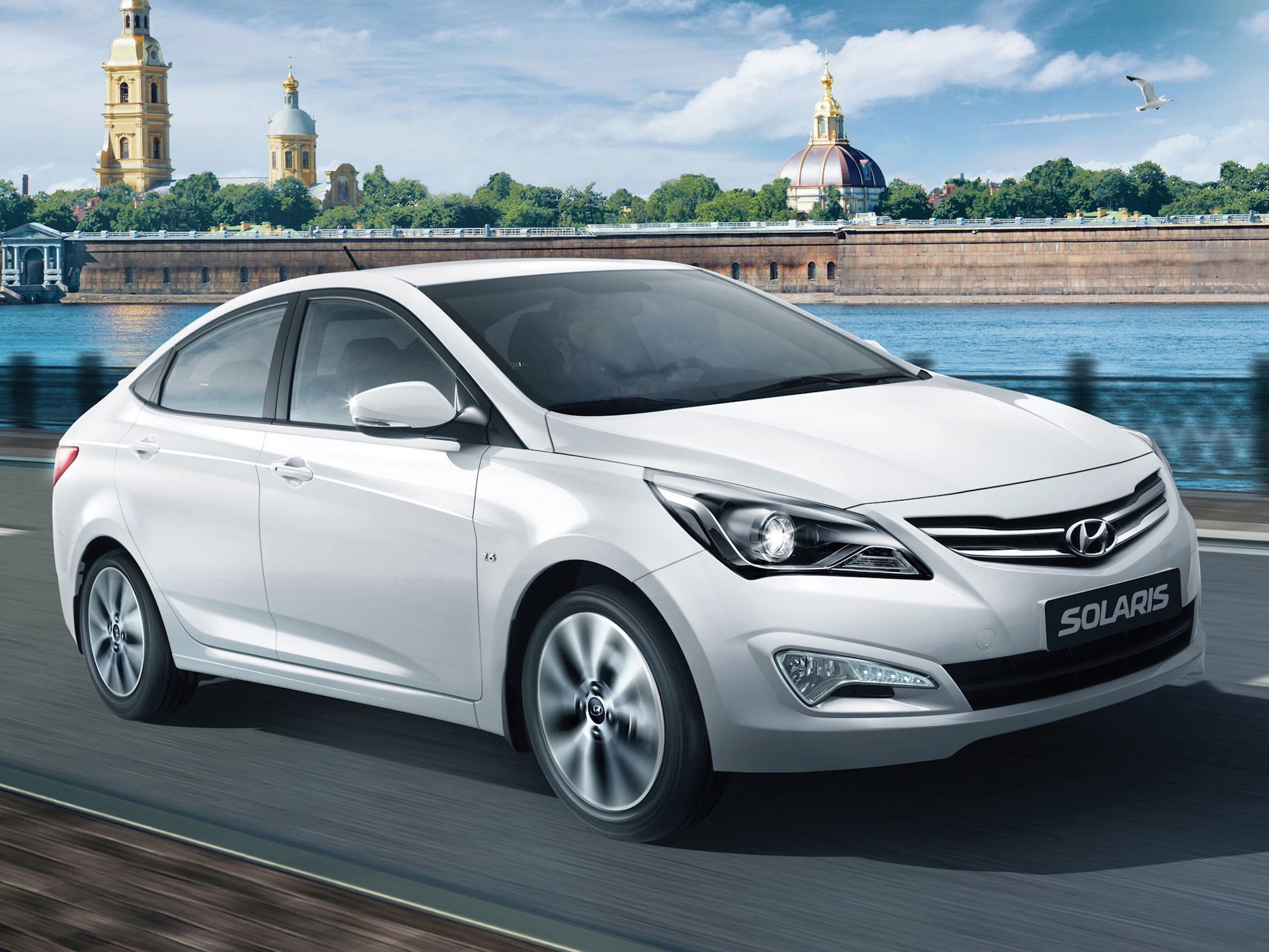 Hyundai Solaris 2015 года. Комплект из 4-х ковриков в салон + 5-й коврик на тонн