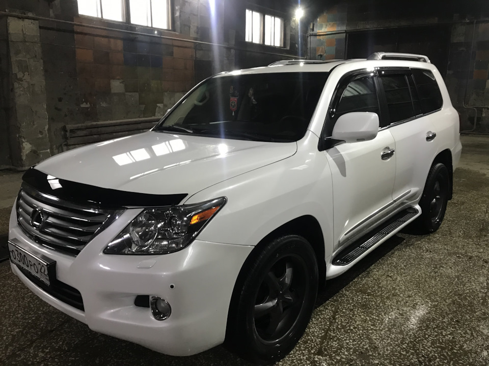 Л 383. Лексус 570 2008. Lexus LX 570 2008 белый.