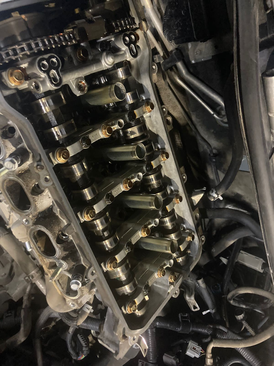 Прогар прокладки ГБЦ — Toyota Corolla (140/150), 1,6 л, 2008 года ...