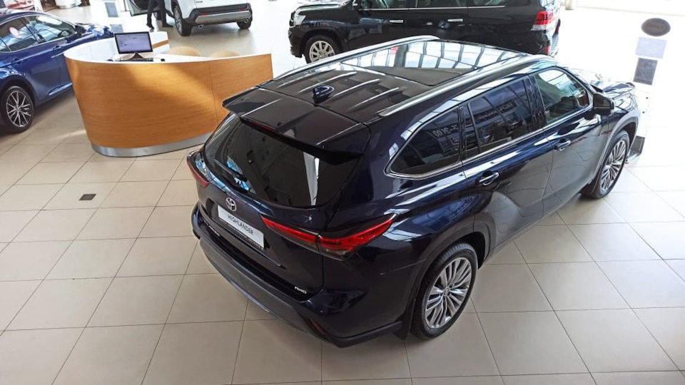 Toyota Highlander Синий Бегемот