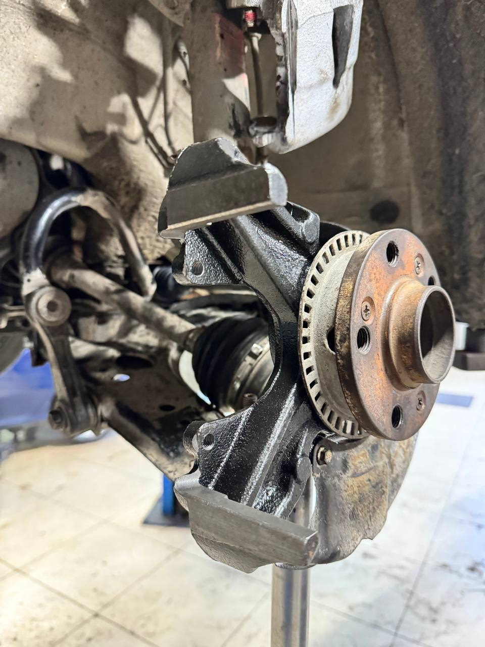 Оживает ходовая часть, в планах ещё все отмыть от грязи ) — Audi A3 (8L)