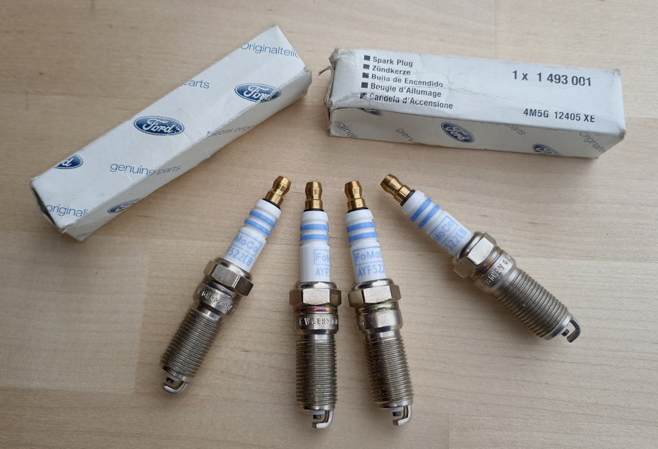 Фото в бортжурнале Ford Mondeo IV. Запчасти на фото: 1493001, 4M5G12405XE, 5220B