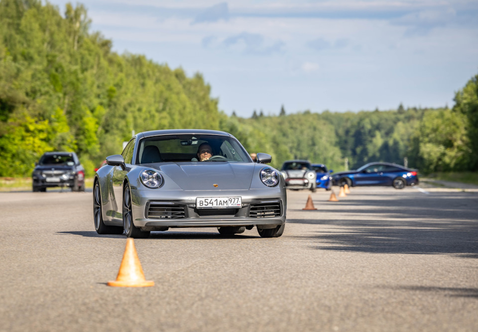 Фото в бортжурнале Porsche 911 (992)