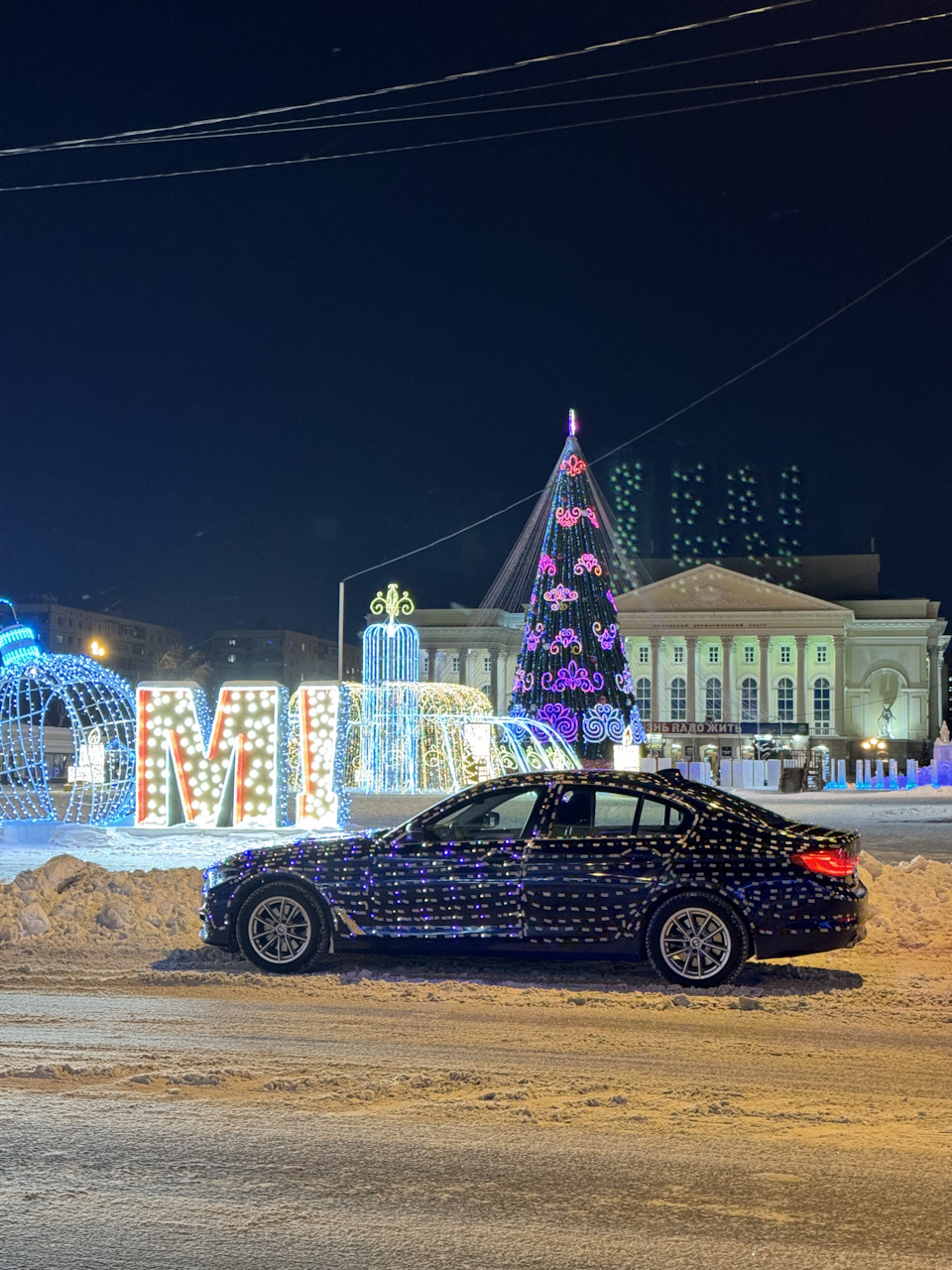 Гирлянда — BMW 5 series (G30), 2 л, 2018 года | видео | DRIVE2