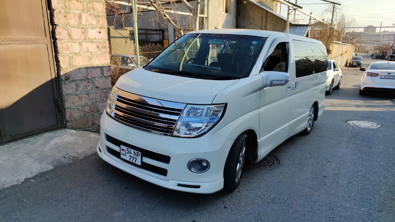 Nissan Elgrand (E51) 3.5 бензиновый 2007 | Холодильник на DRIVE2