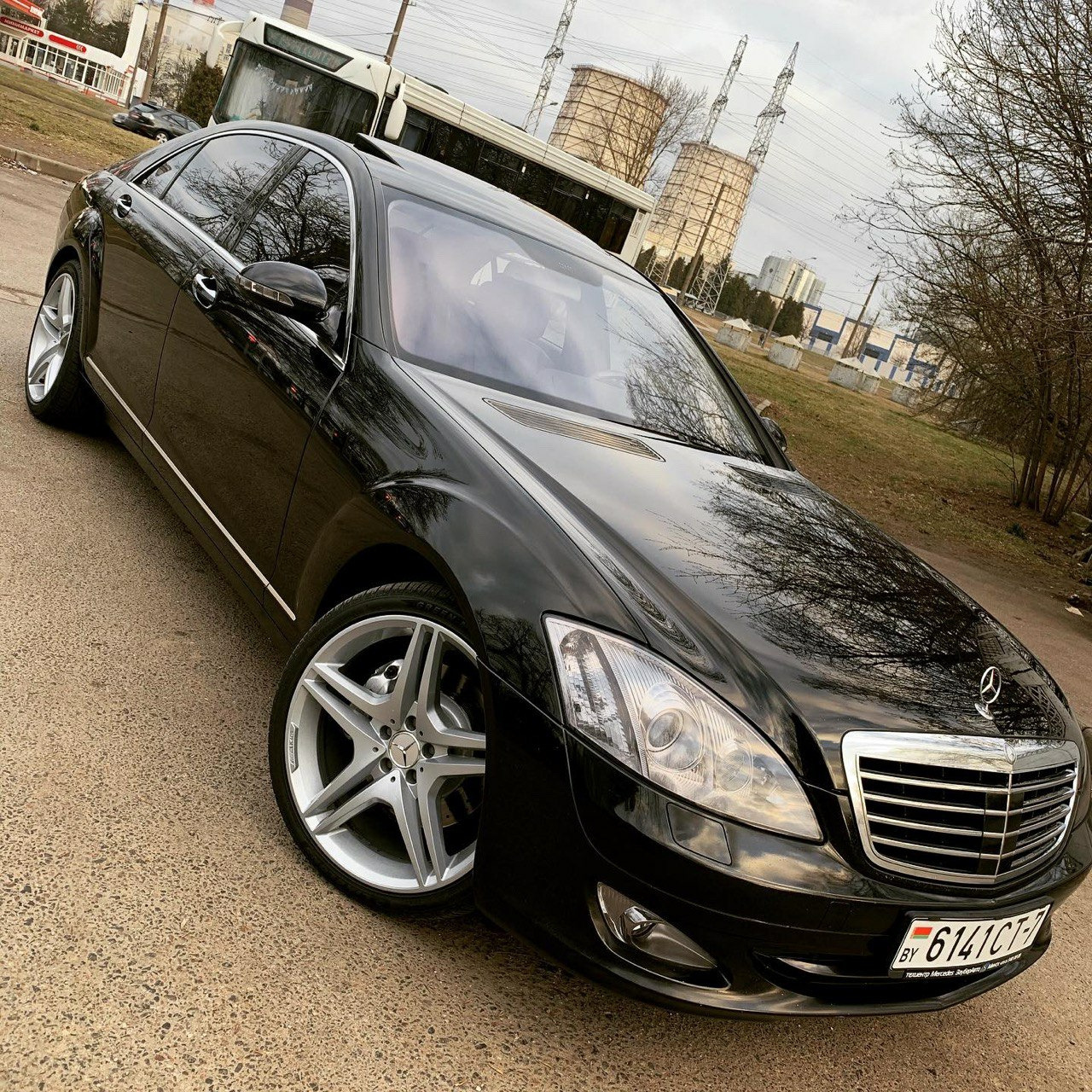 W221 мерседес фото