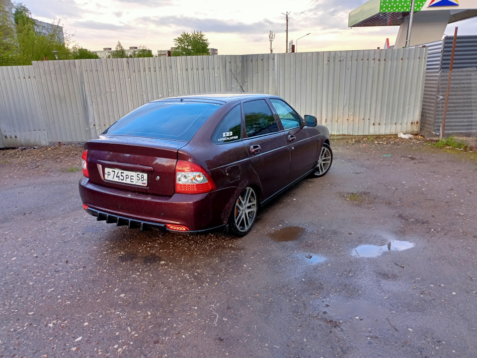 Задний диффузор — Lada Приора хэтчбек, 1,6 л, 2012 года | стайлинг | DRIVE2