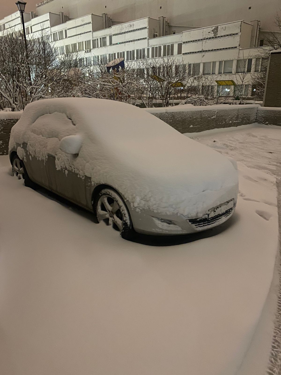 Передние парктроники — Opel Astra J, 1,4 л, 2012 года | аксессуары | DRIVE2