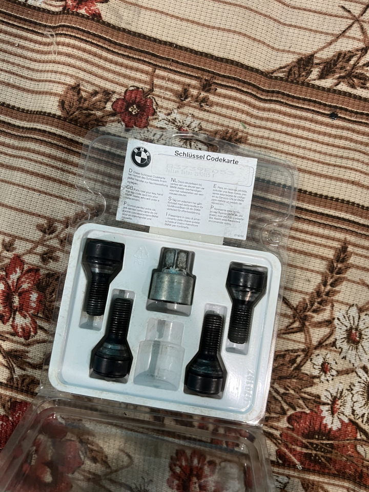 Комплект колёсных болтов секреток BMW E46. Б/у | 125 Br в городе ...