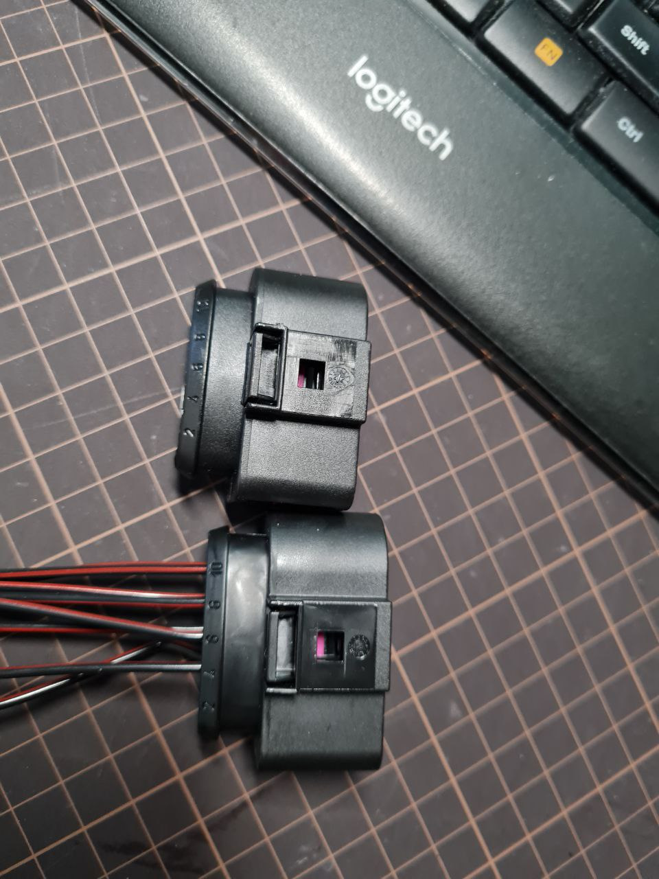 Замена фар ч.2 Разъем фары — Mercedes-Benz G-Class (W463 1G), 2,7 л ...