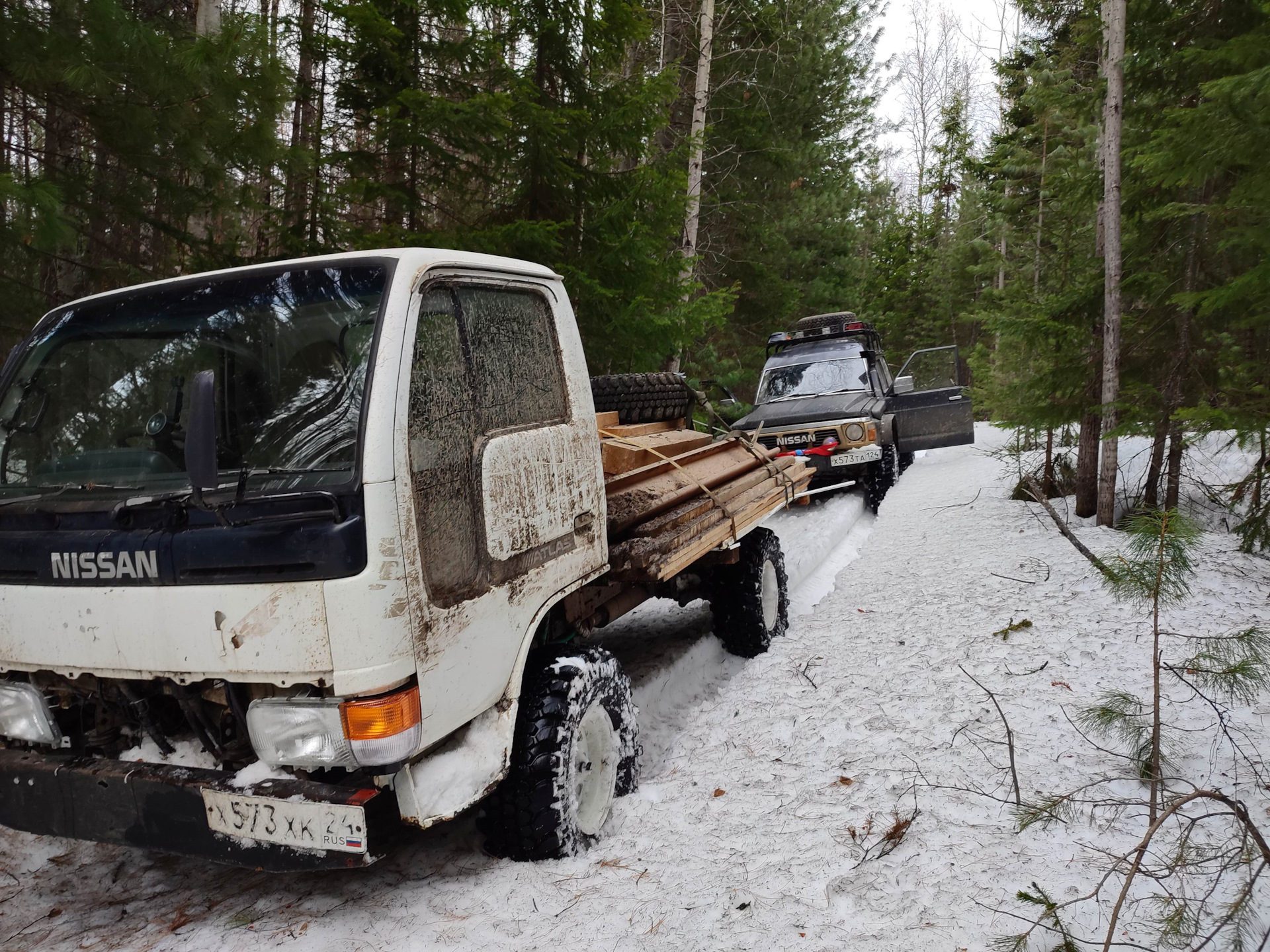 New atlas 4wd. Ниссан атлас 4х4. Ниссан атлас автобус. Ниссан атлас 4х4 характеристики технические. Exway Atlas 4wd.