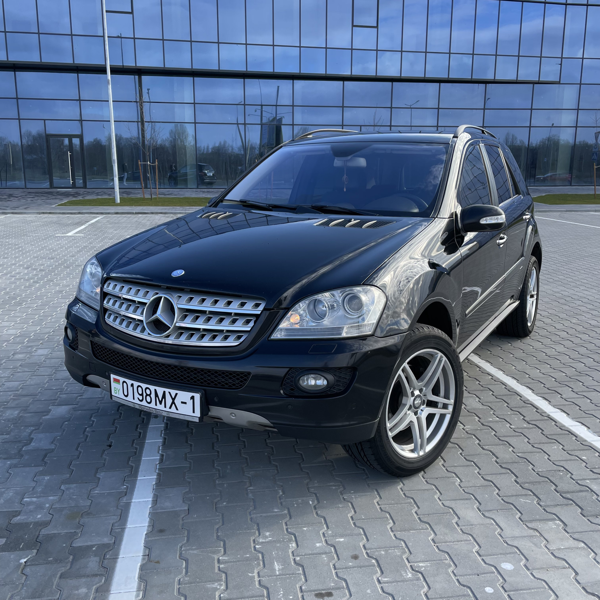 Мерседес бенц м класс 2008. Мерседес м 90. Мерседес м 350 2007. Mercedes benz ml w166. Mercedes benz ml350 w166.