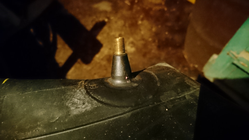 Камеры в комплекте с толстым соском, пришлось покупать с тонким. — Lada 4x4 3D