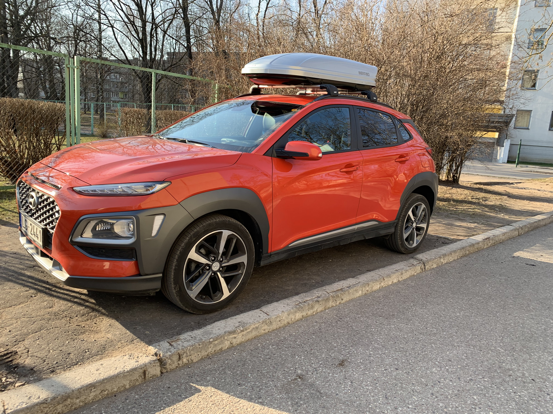 Бокс на крышу. — Hyundai Kona, 1 л, 2018 года | аксессуары | DRIVE2