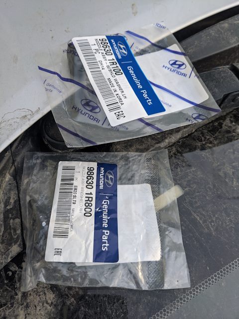 986301R800 ФОРСУНКА СТЕКЛООМЫВАТЕЛЯ KIA HYUNDAI | Запчасти на DRIVE2