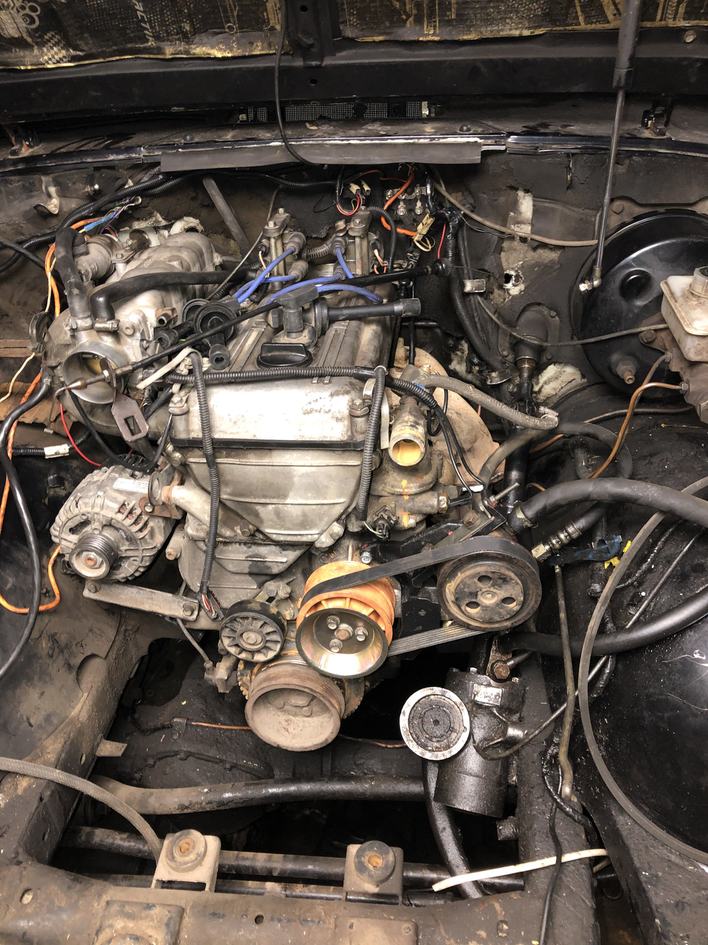 406 мотор на уаз. Змз 409 уаз хантер. Трехточечный подвес двигателя уаз. Уаз хантер 2003 года двигатель ресивер. Как снимать двигатель хантера.