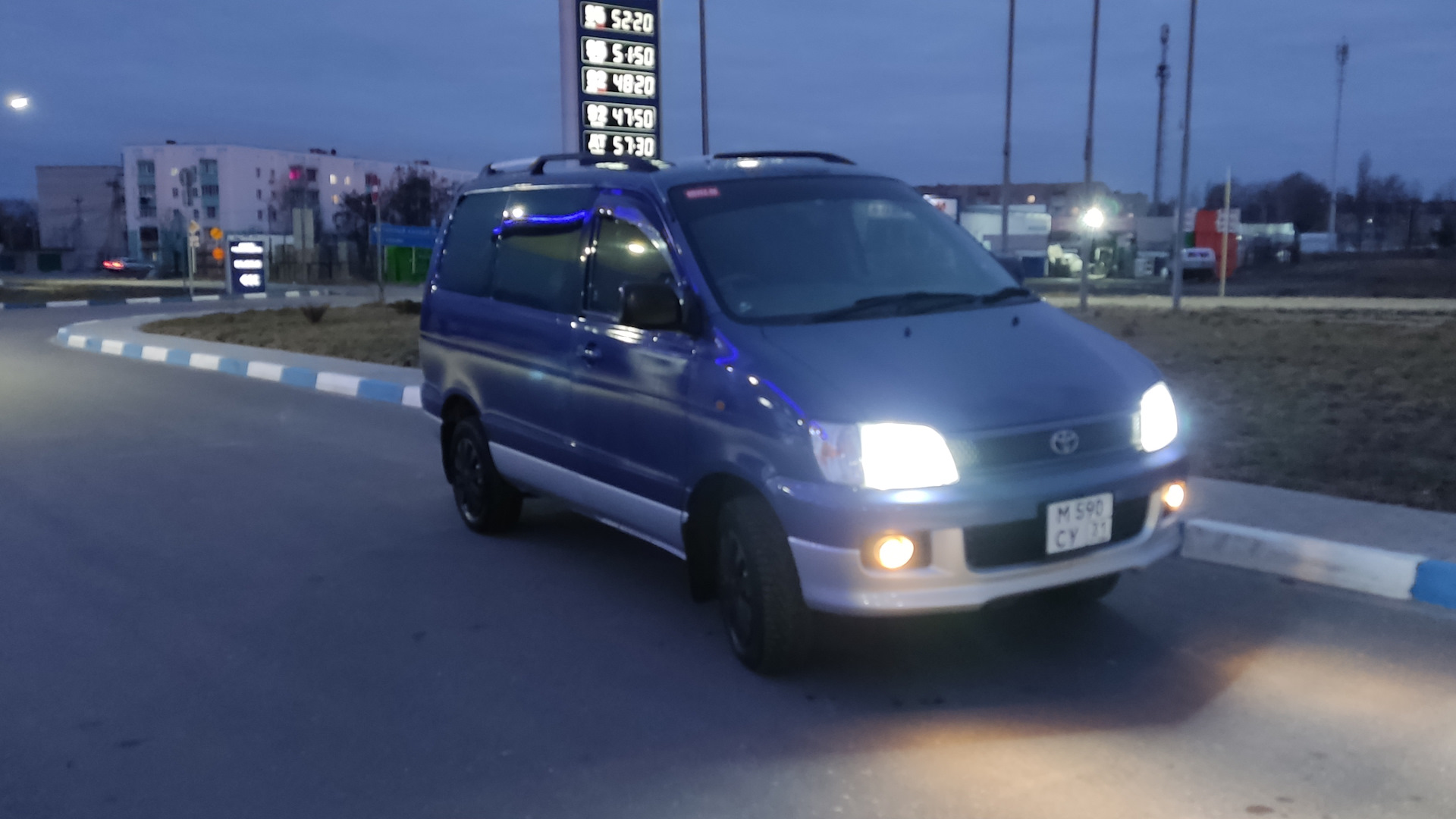 Toyota Lite Ace Noah 2.0 бензиновый 1998 | Старый самурай на DRIVE2