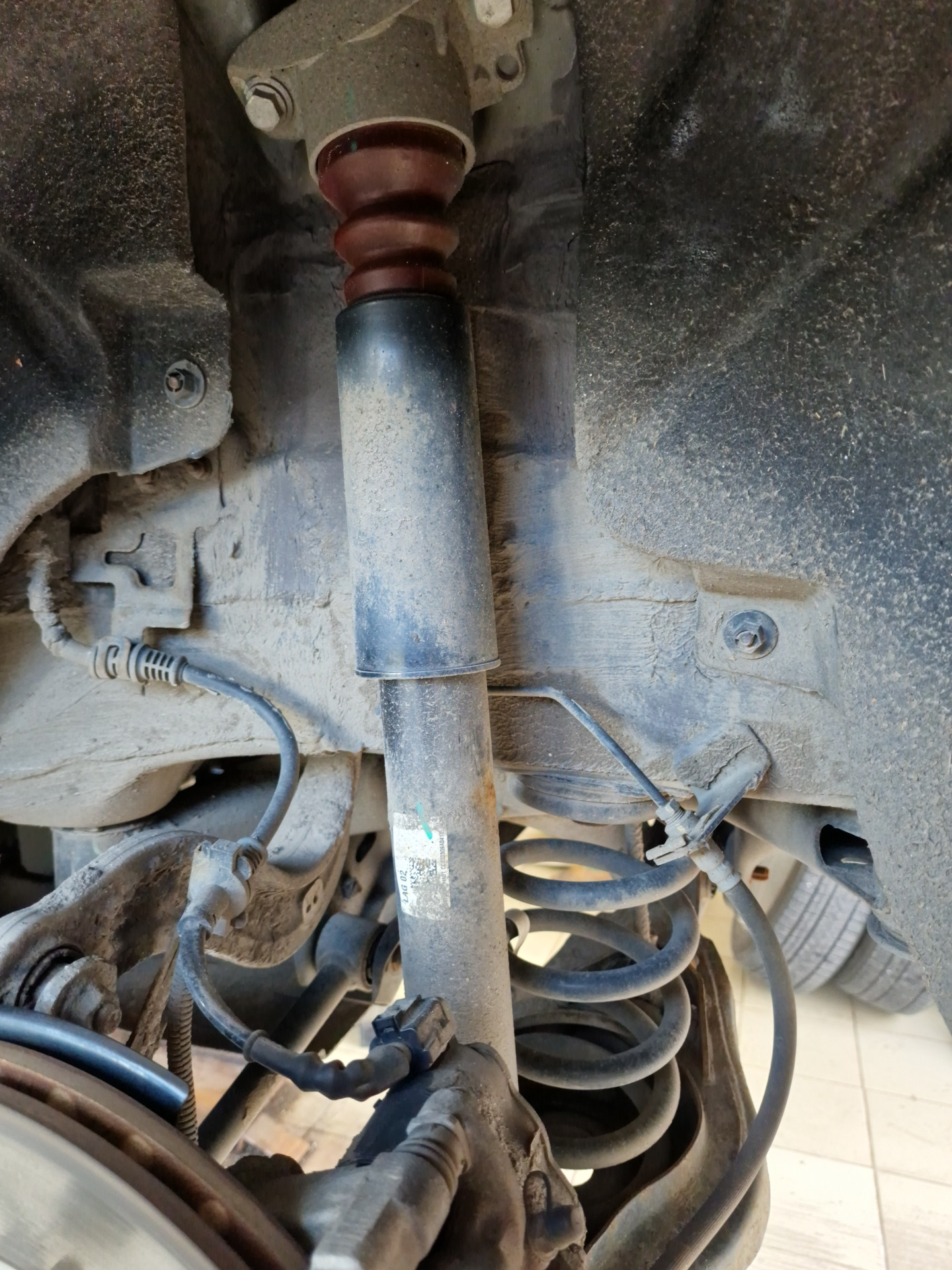 Фото в бортжурнале Hongqi E-QM5