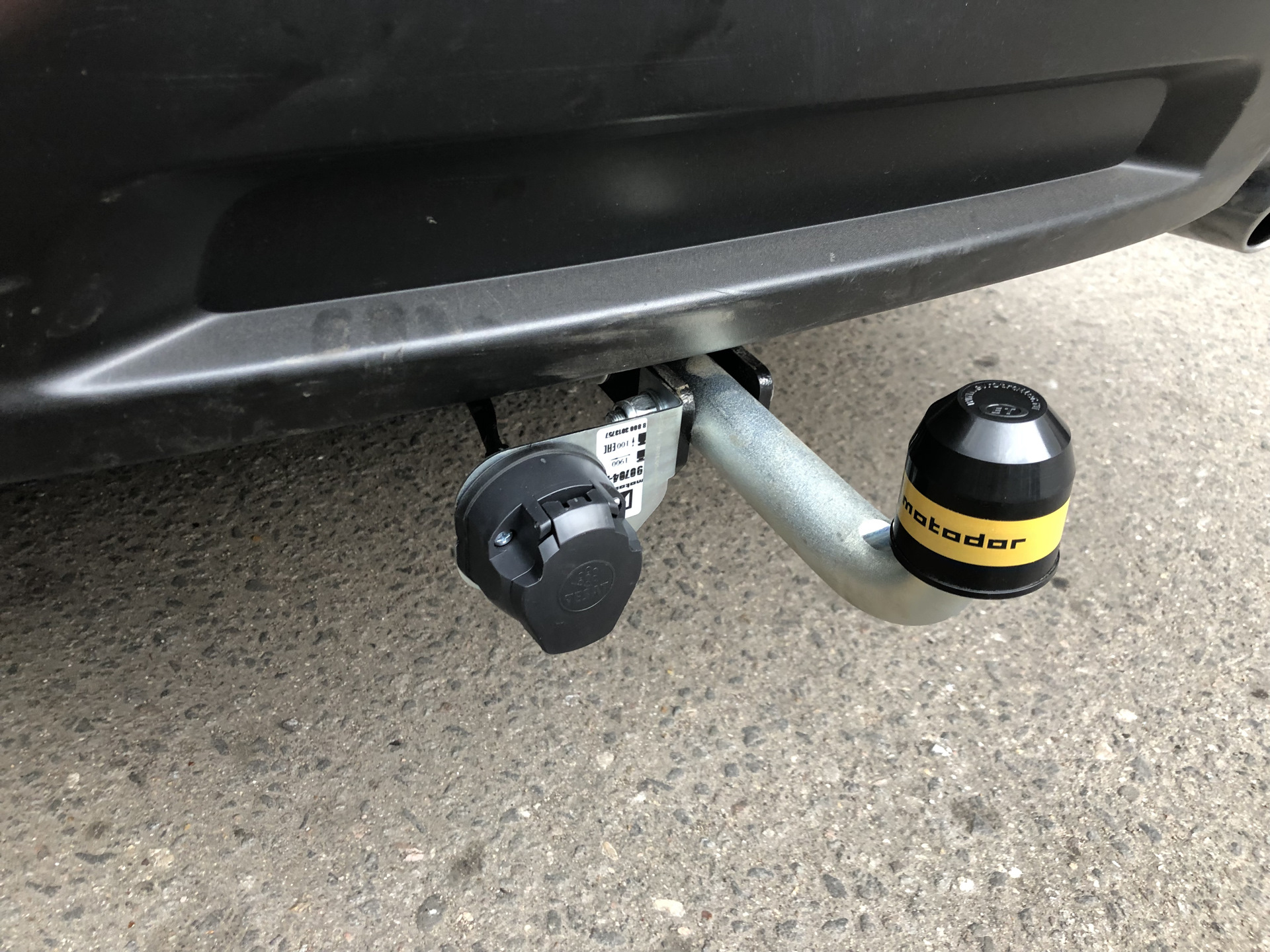 Установка Прицепного устройства — Ford Explorer (5G), 3,5 л, 2014 года ...