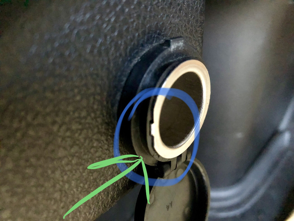 Установка Видеорегистратора на заднее стекло — Nissan X-Trail II (t31 ...