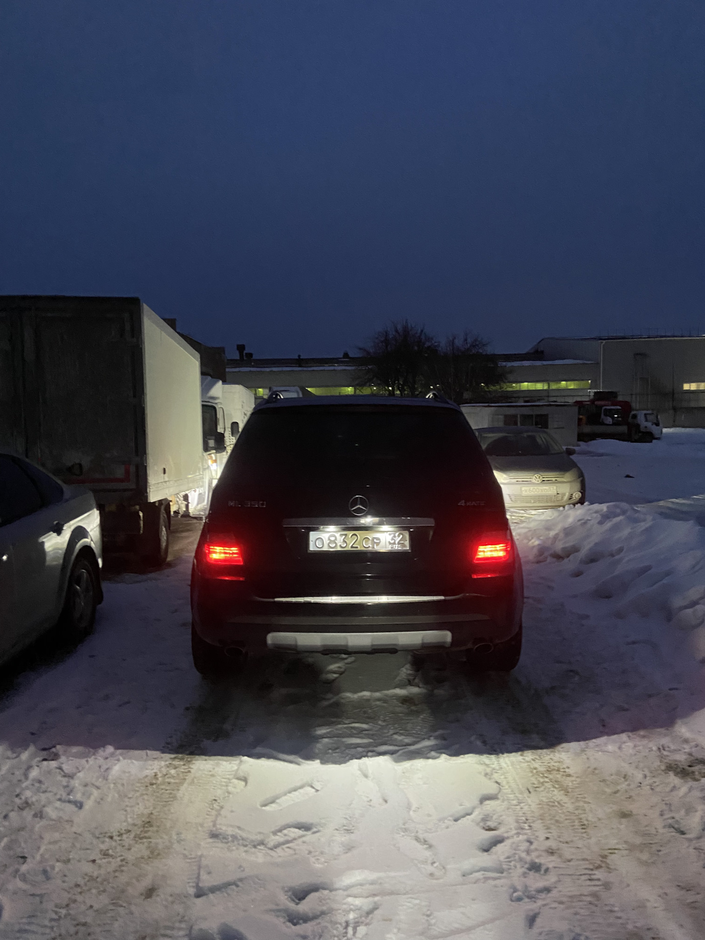 Подсветка номера — Mercedes-Benz M-Class (W164), 3,5 л, 2006 года ...