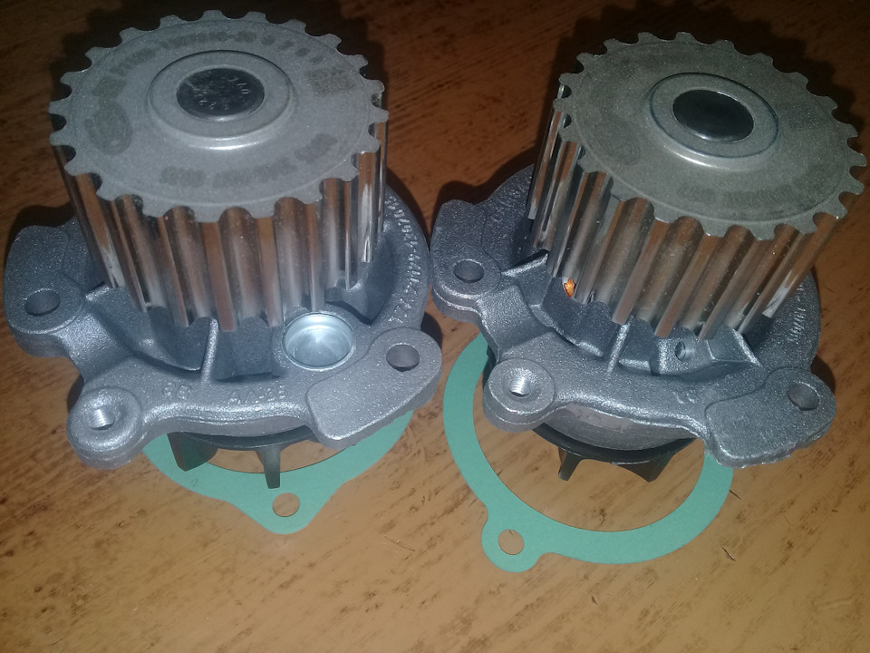 Также видна разница в исполнении корпусов — Lada Granta