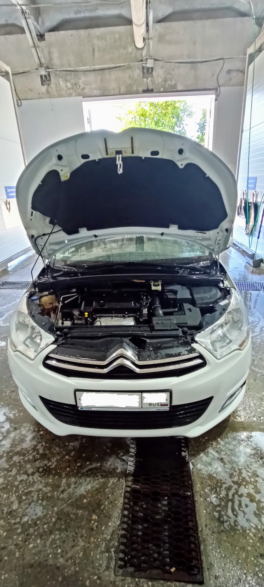 Глава 10) Замена топливного фильтра. — Citroen C4 (2G), 1,6 л, 2011 ...