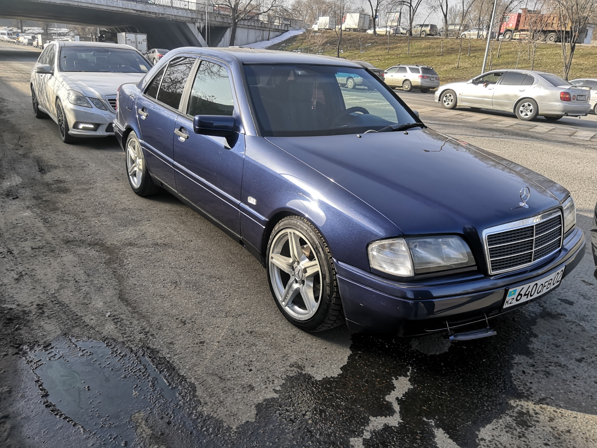 Запись 7. Поломка и новые заглушки в пороги. — Mercedes-Benz C-class  (W202), 2 л, 1995 года | поломка | DRIVE2