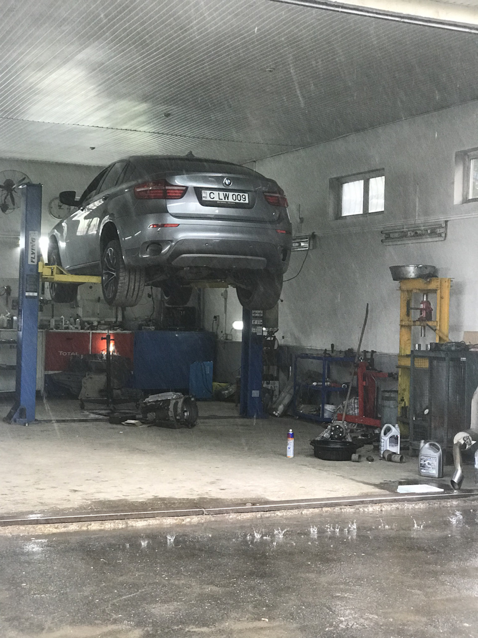 Фото в бортжурнале BMW X6 (E71/E72)
