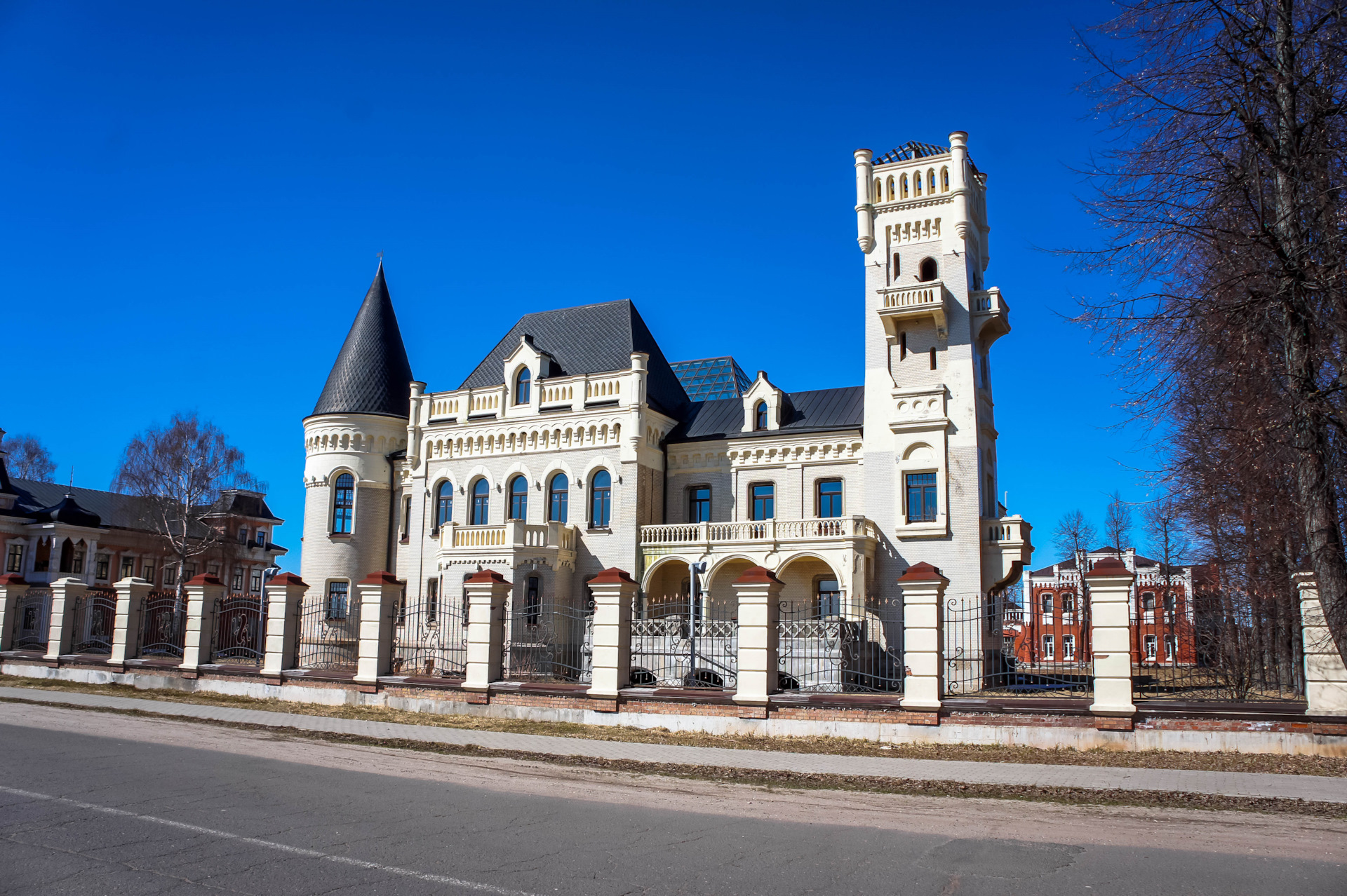 Большая апрельская прогулка, всё ещё день Второй.Красный Профинтерн,  Великое, Шуя — DRIVE2