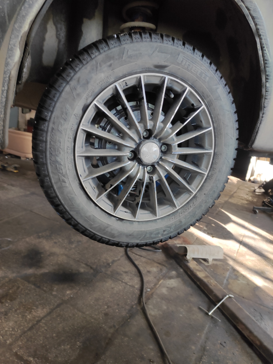 №85 Лопнул барабан. Замена тормозных барабанов, задних колодок — Lada ...