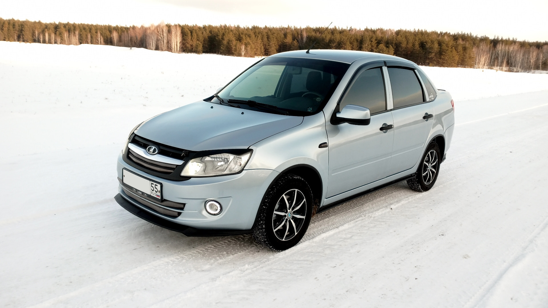 Lada Гранта 1.6 бензиновый 2012 | 