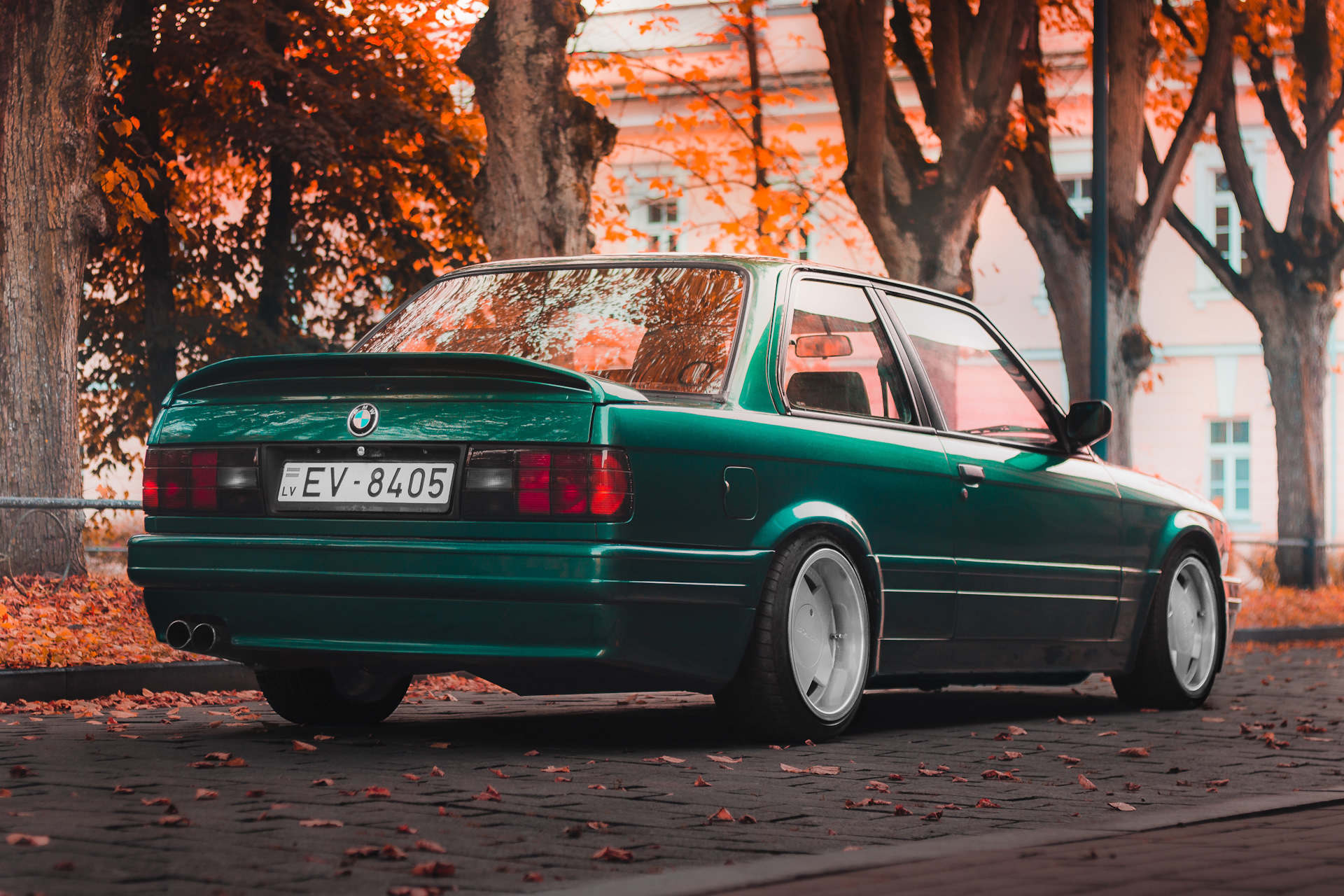 BMW e30 осень