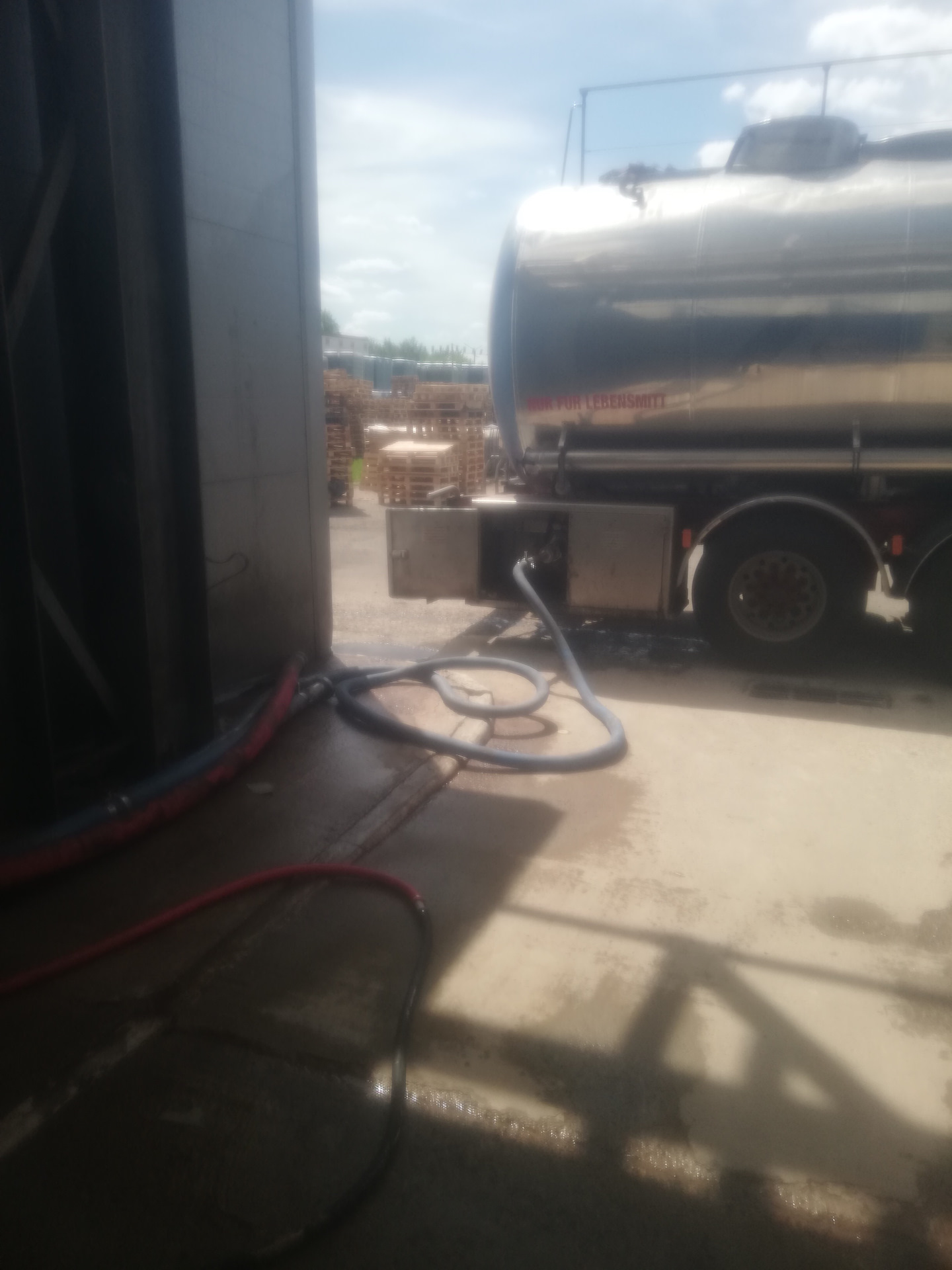 Загрузка на Pivovarni Haineken Izao Бобруйский Бровар — Scania R420, 1 ...