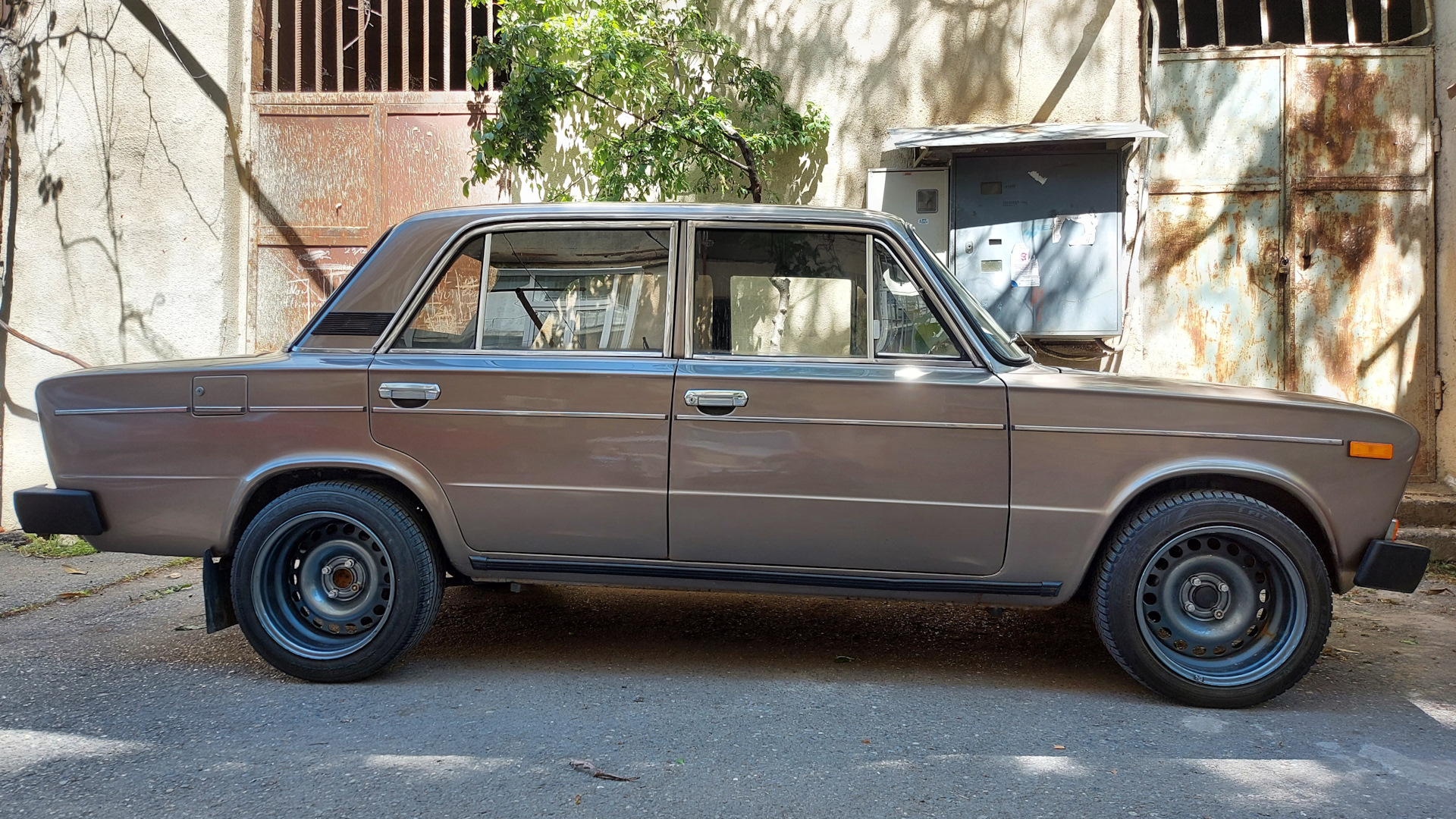 Lada 21061 1.5 бензиновый 1988 | Бежевый Металлик на DRIVE2