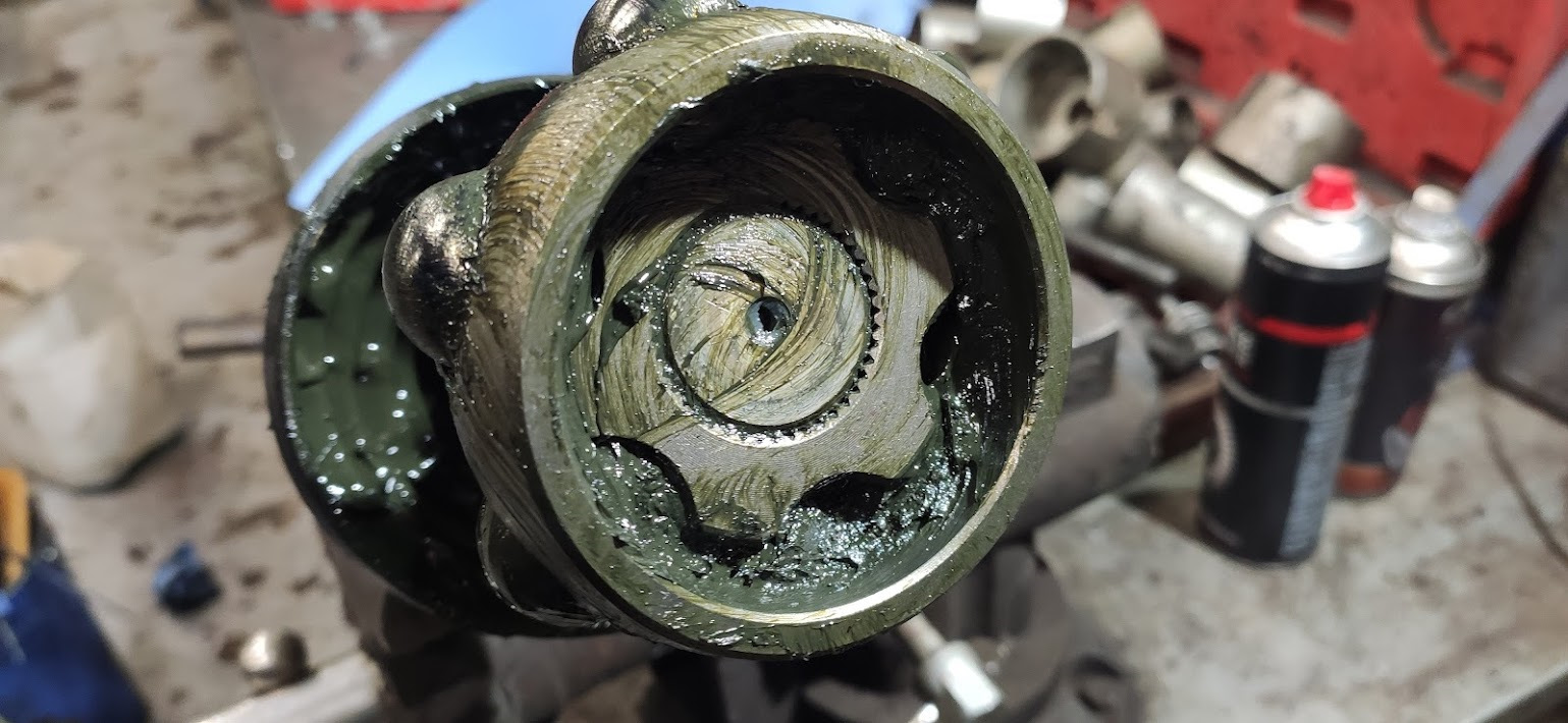 Замена внешнего пыльника заднего привода Паджеро 4 — Mitsubishi Pajero ...