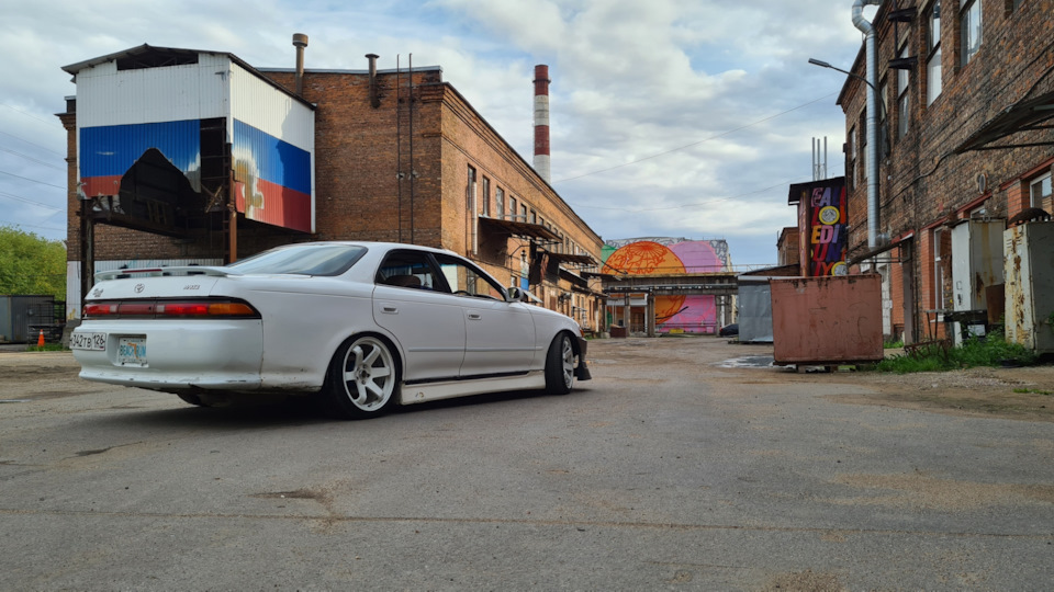 Фото в бортжурнале Toyota Mark II (90). Запчасти на фото: 4778126