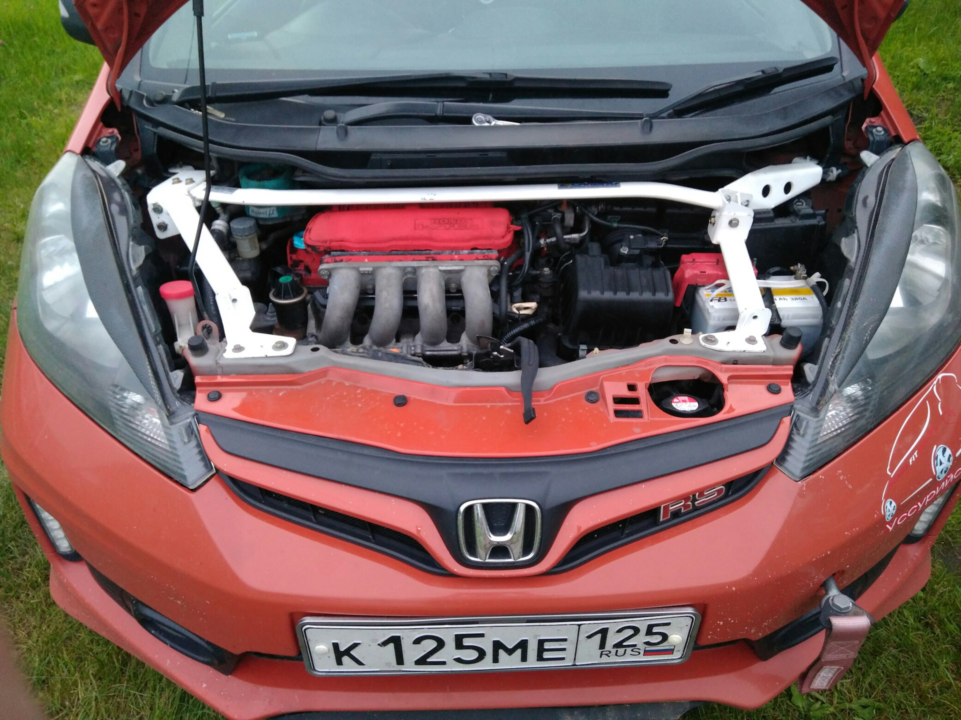 Жидкости хонда фит. Honda Fit ge8. Honda Fit ge8 распорки. Honda Fit ge6распорки. Кузов ge8 Honda Fit.