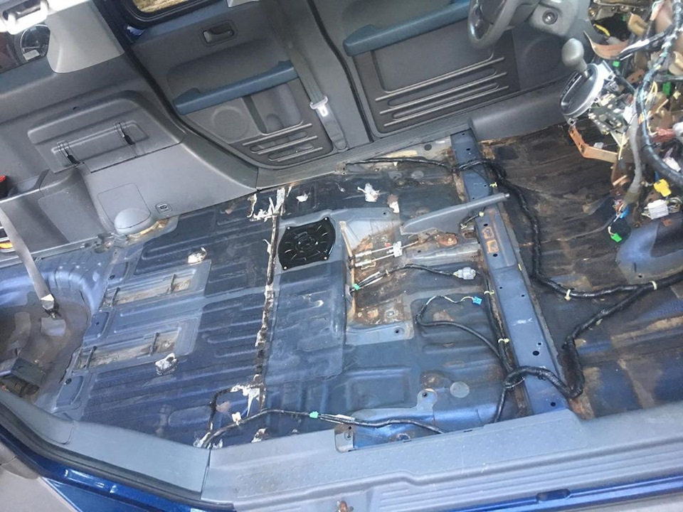 Замена акб и пересвет салона на диоды — Nissan Maxima QX (A33), 2 л ...