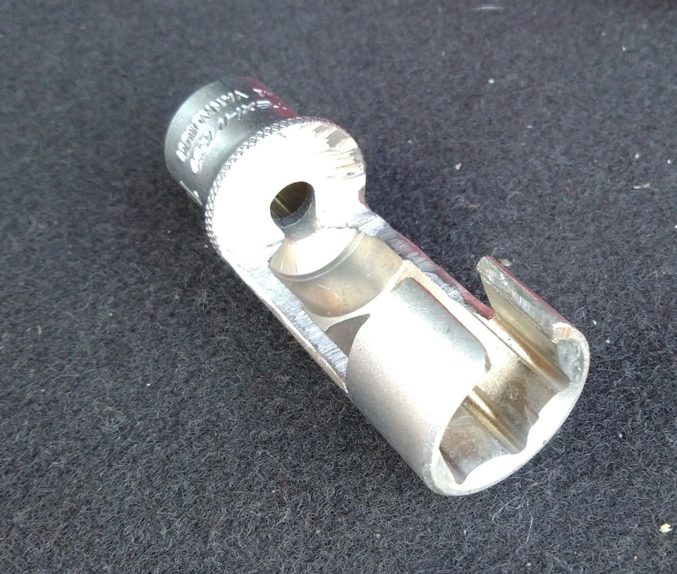 Ключ для трубок высокого давления форсунок и ТНВД — Hyundai Santa Fe (2G)