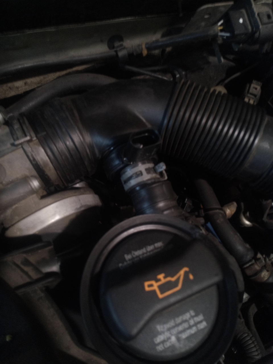 Вентиляция картерных газов. — Skoda Octavia A5 Mk2, 1,6 л, 2008 года ...