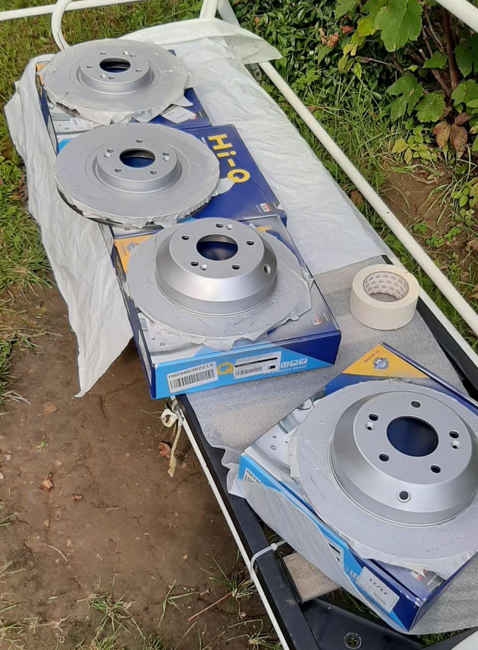 Замена колодок и дисков в круг на пробеге 98000км — KIA Sorento (2G), 2 ...