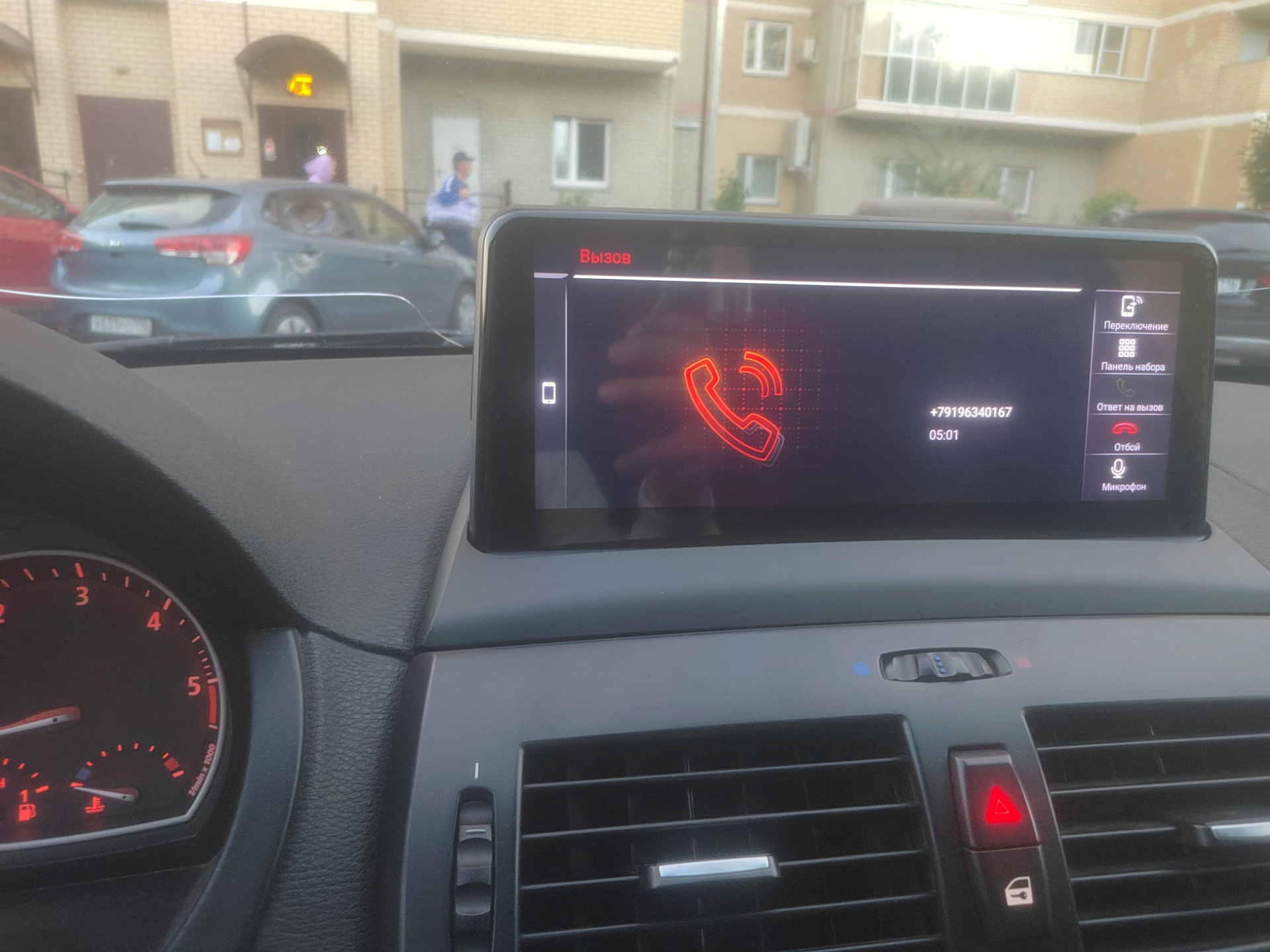 Андроид бмв е83. Андроид на бмв х3 е83. установка билед бмв х3 е83 2007.