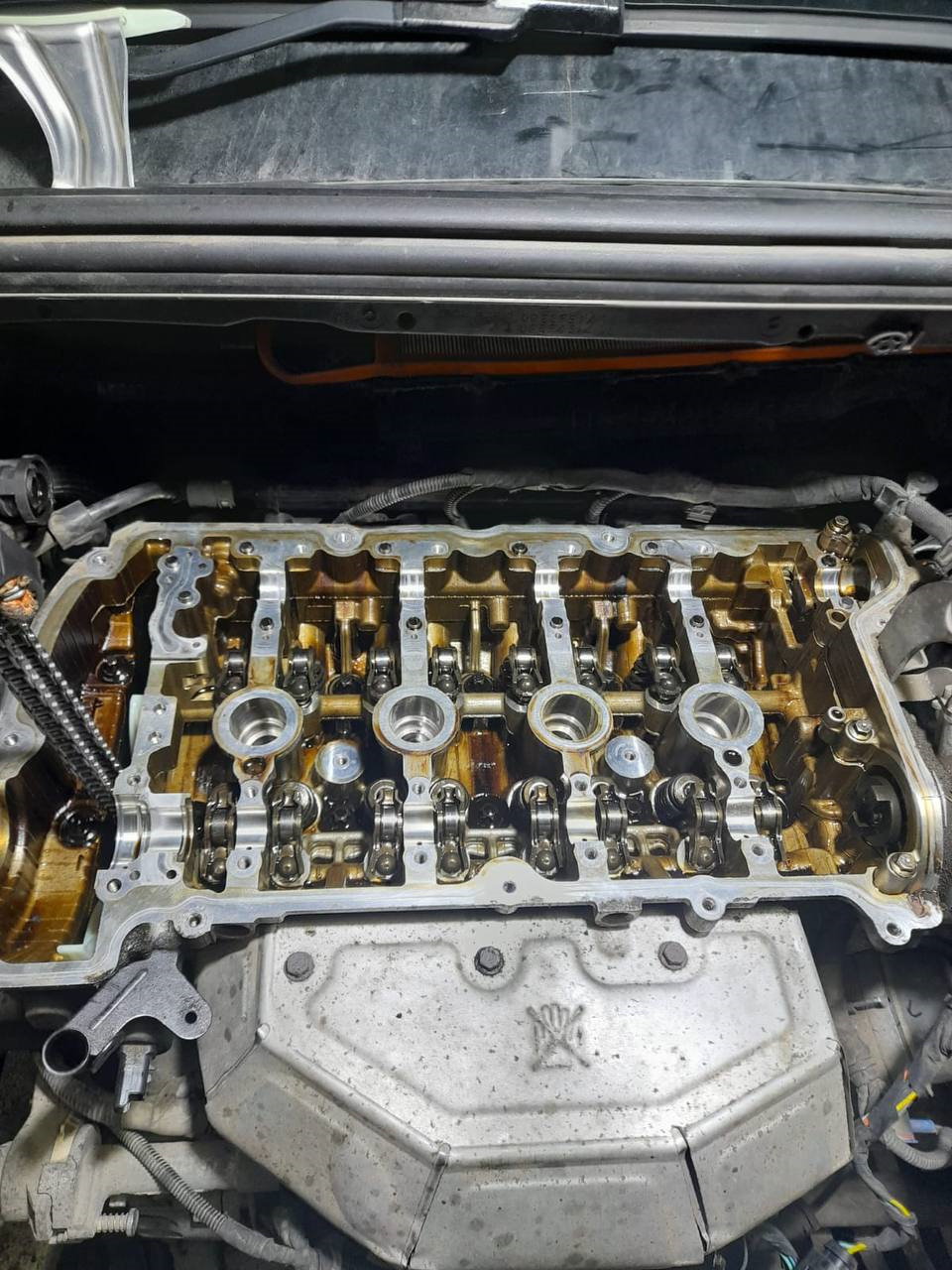 Замена цепи и маслосъемных колпачков — Citroen C4 (2G), 1,6 л, 2012 ...