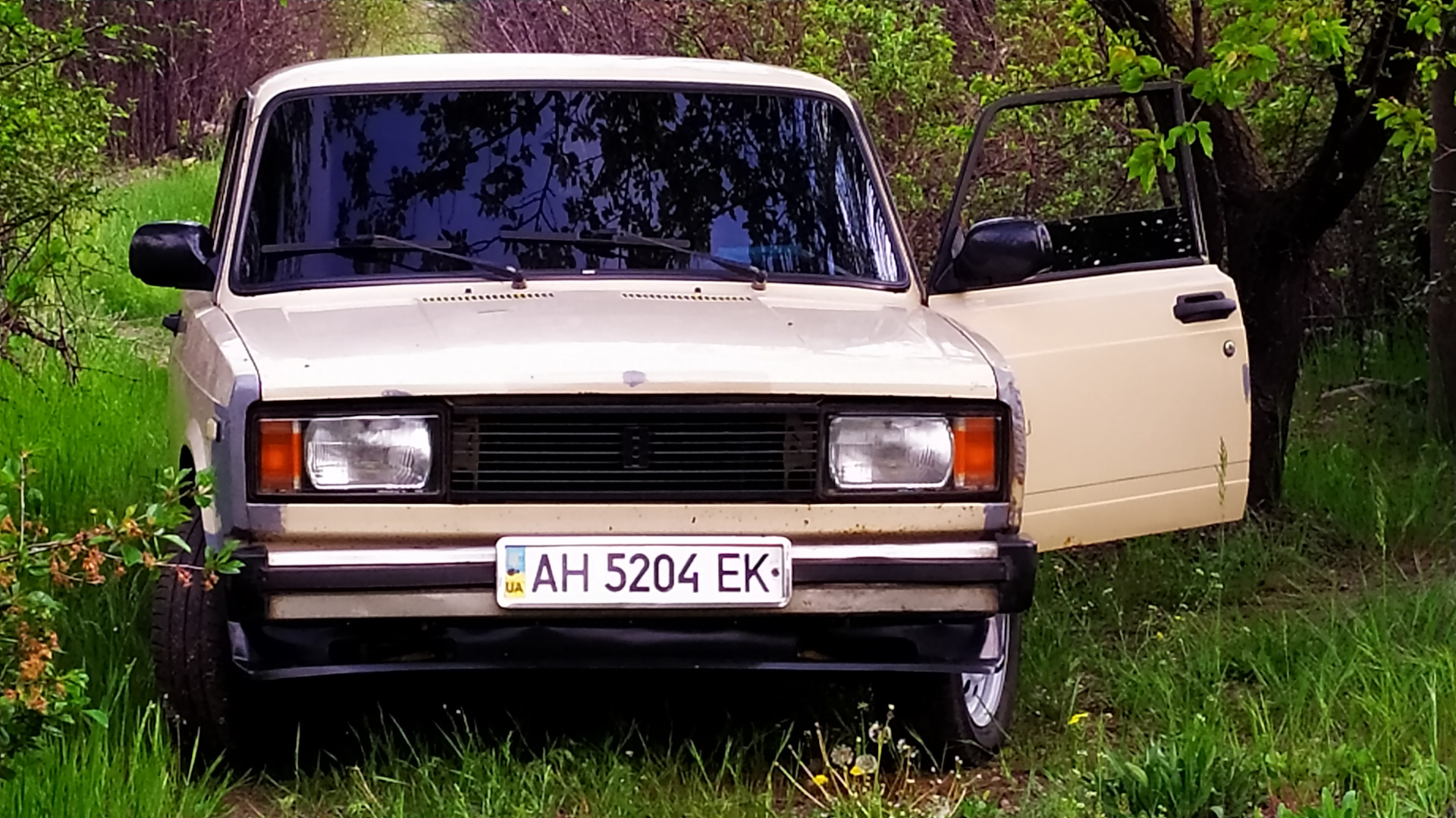 Lada 2105 1.6 бензиновый 1988 | 