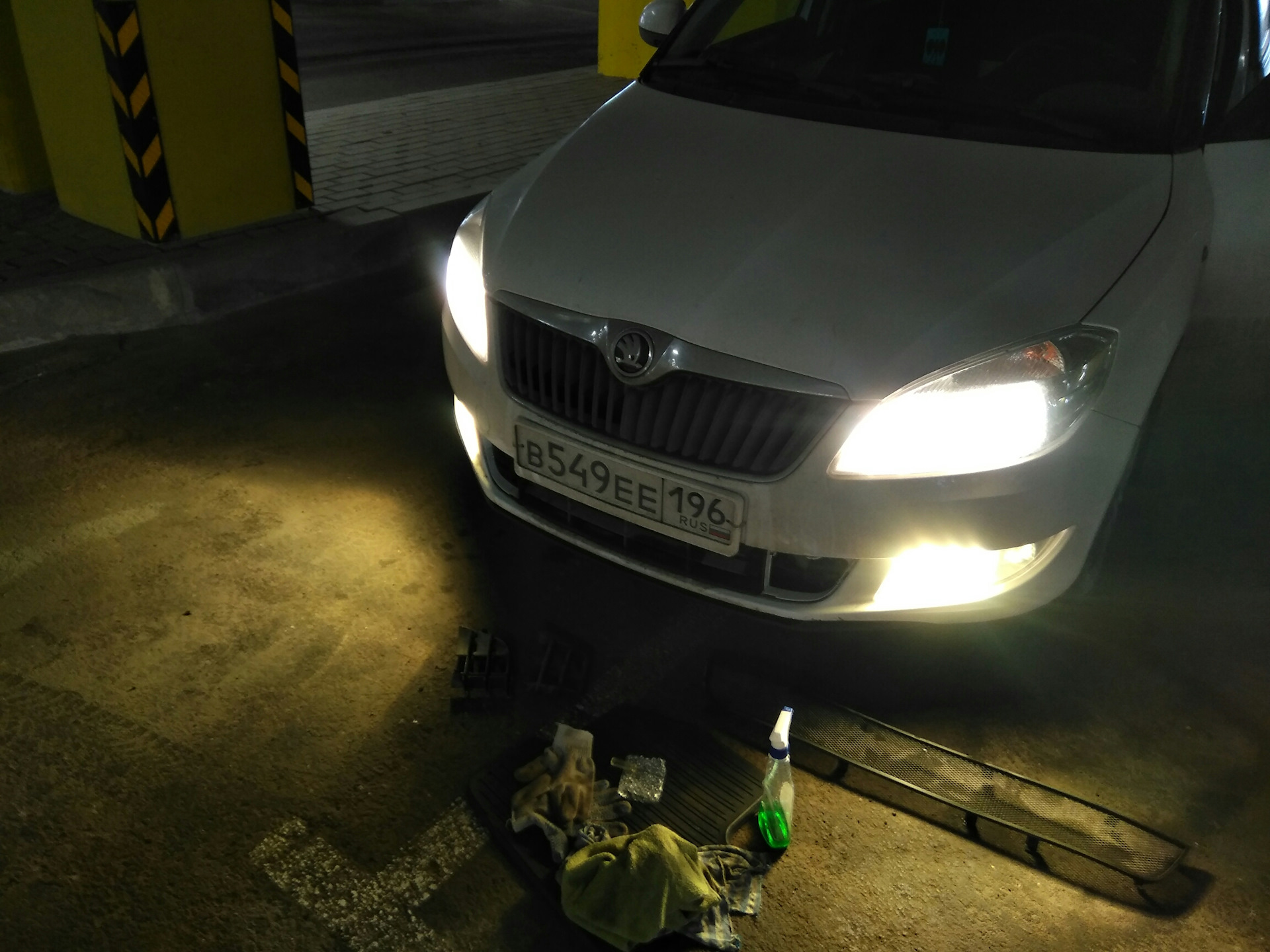 Глаза для Ангела из китая — Skoda Fabia Mk2, 1,4 л, 2014 года ...